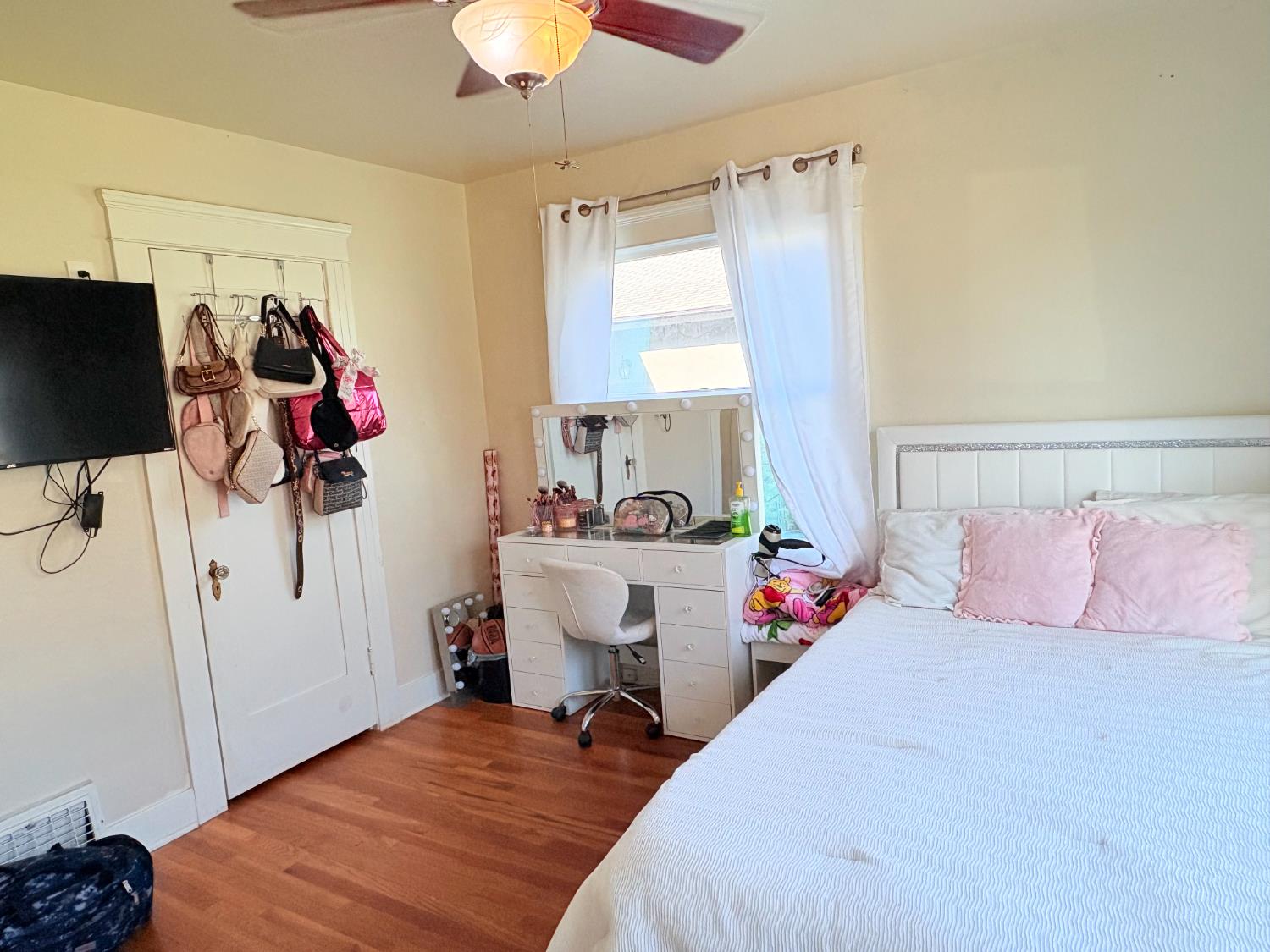 1425 N Wilson Ave, Fresno, CA 93728