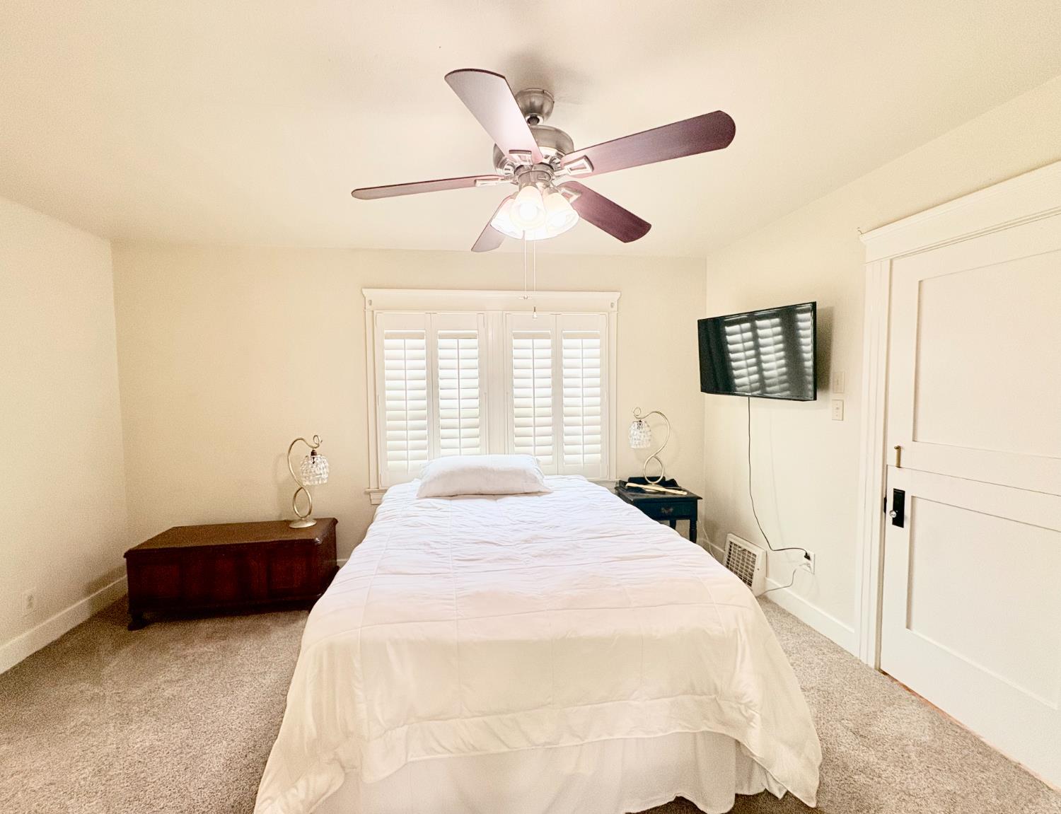 1425 N Wilson Ave, Fresno, CA 93728