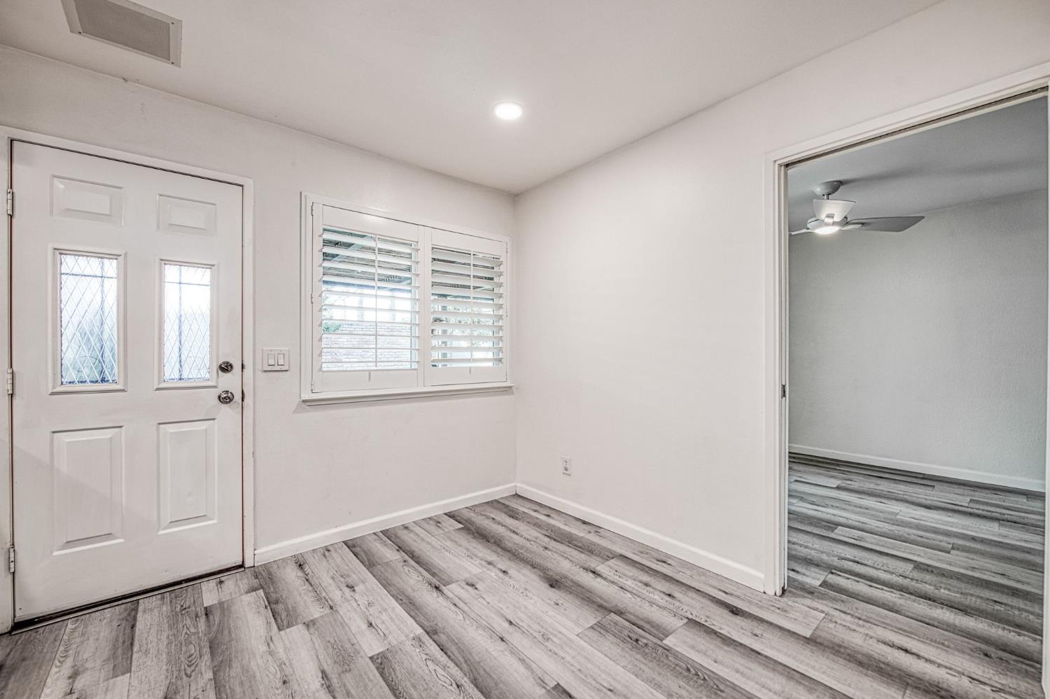 1957 W Santa Ana Ave, Fresno, CA 93705