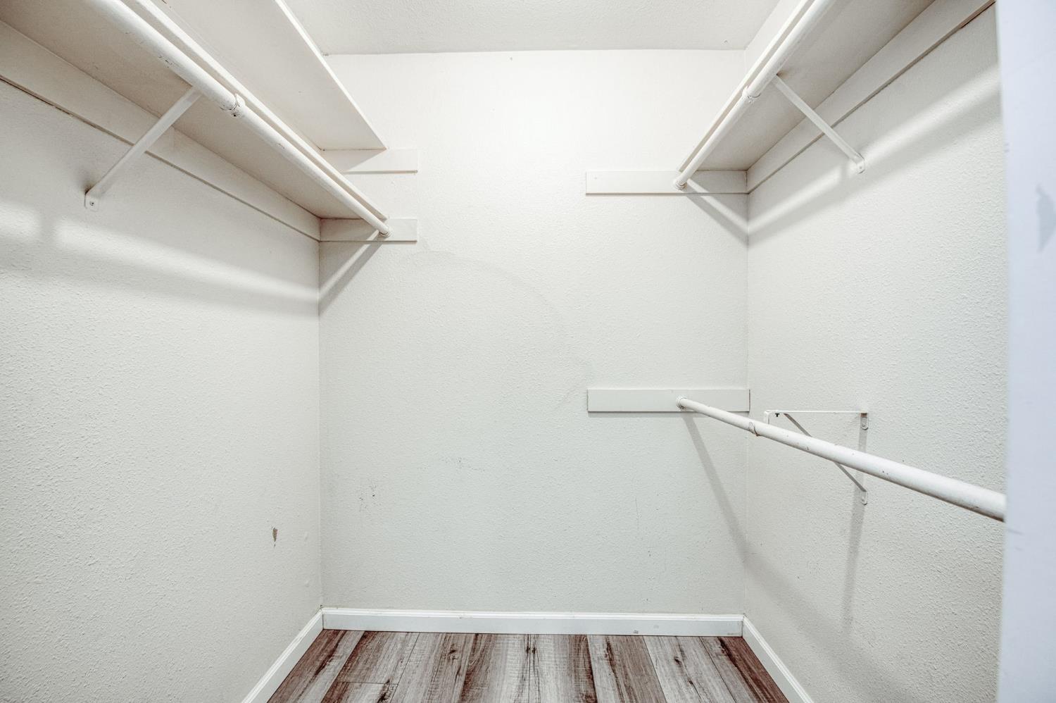 1957 W Santa Ana Ave, Fresno, CA 93705