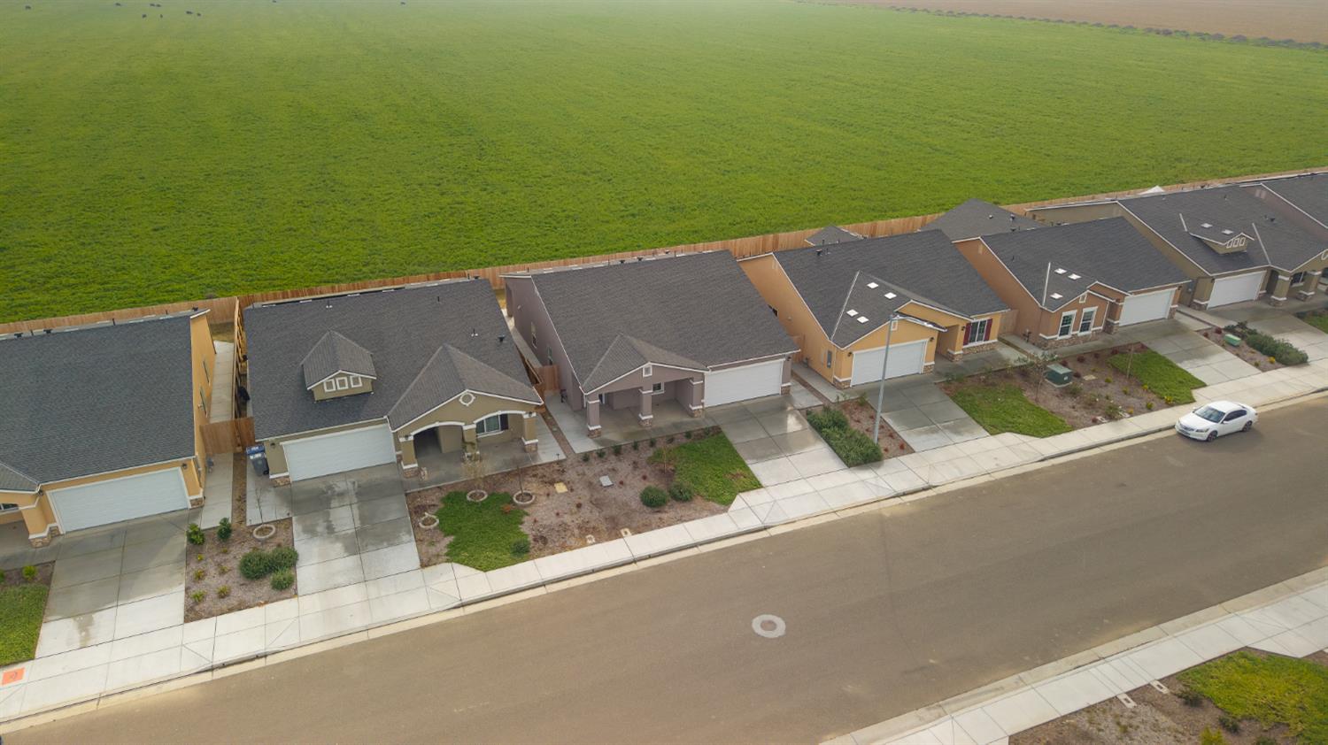 1212 E Orange St, Avenal, CA 93204