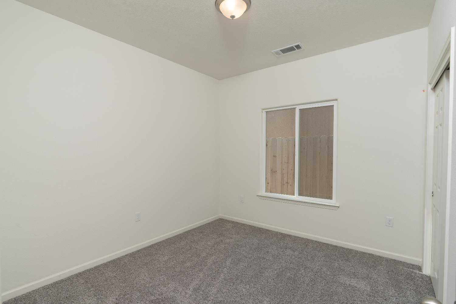 1212 E Orange St, Avenal, CA 93204