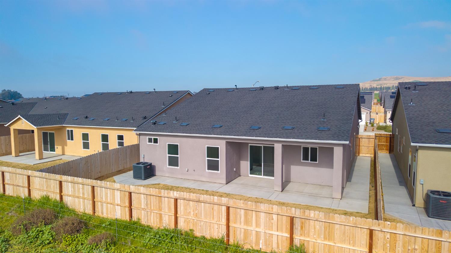 1212 E Orange St, Avenal, CA 93204