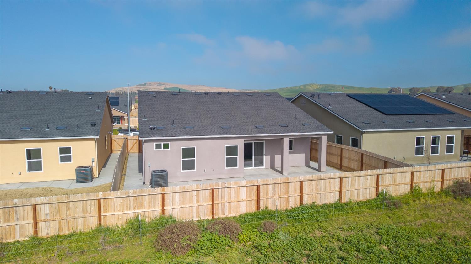 1212 E Orange St, Avenal, CA 93204