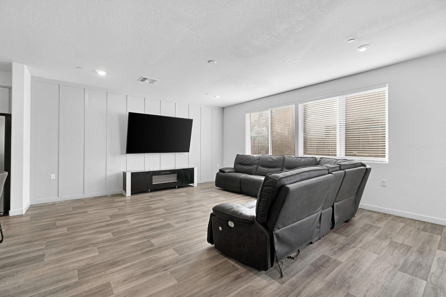 2831 N Redda Rd, Fresno, CA 93737