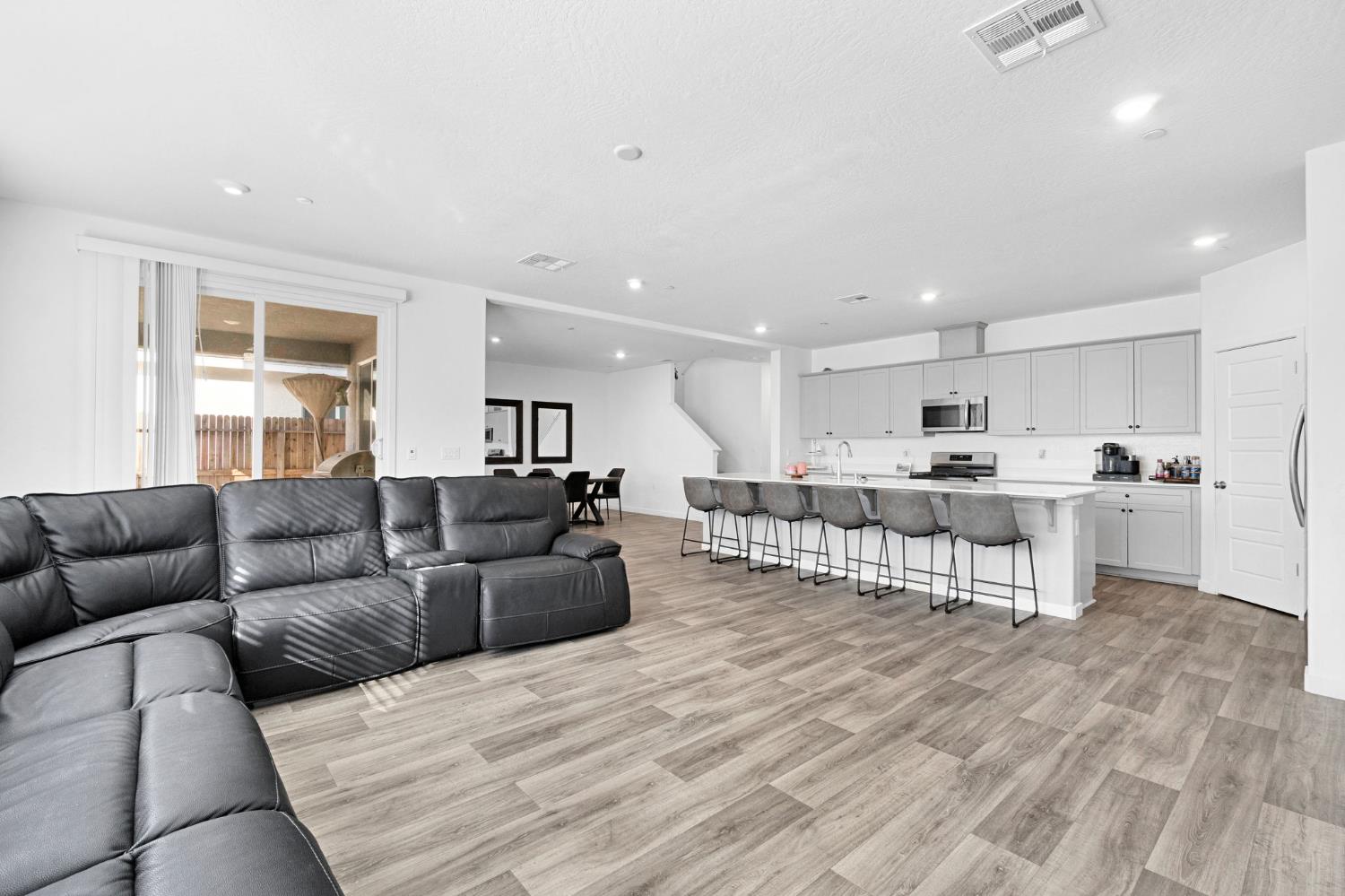 2831 N Redda Rd, Fresno, CA 93737