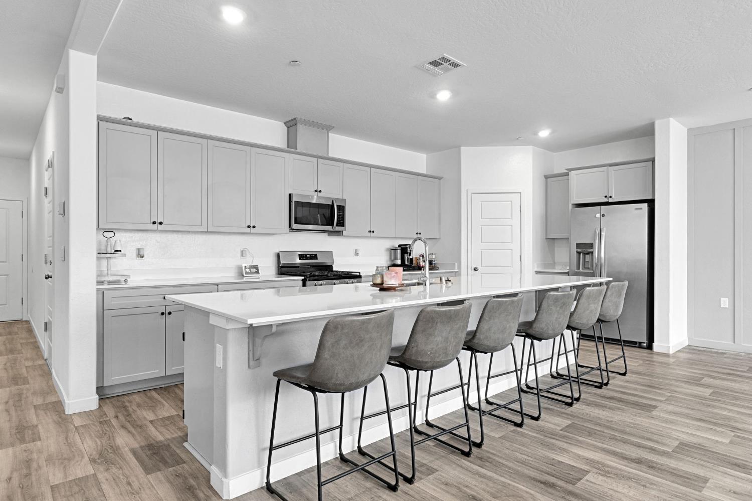 2831 N Redda Rd, Fresno, CA 93737