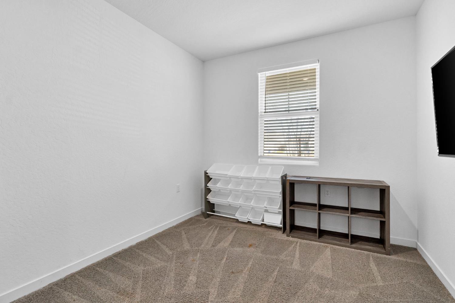 2831 N Redda Rd, Fresno, CA 93737