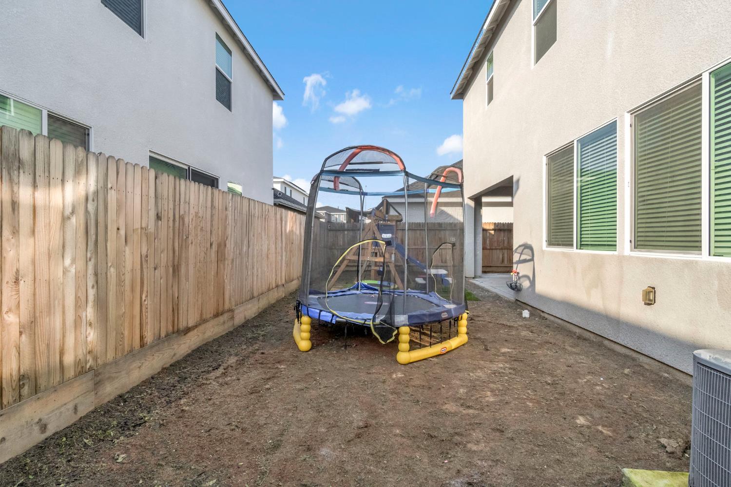 2831 N Redda Rd, Fresno, CA 93737