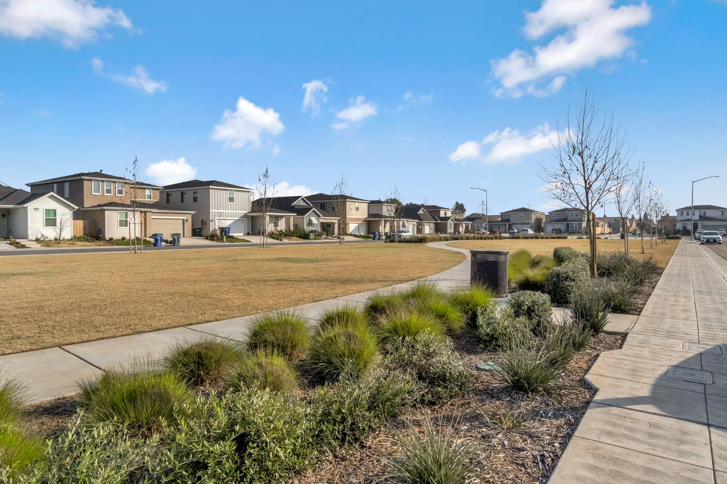 2831 N Redda Rd, Fresno, CA 93737