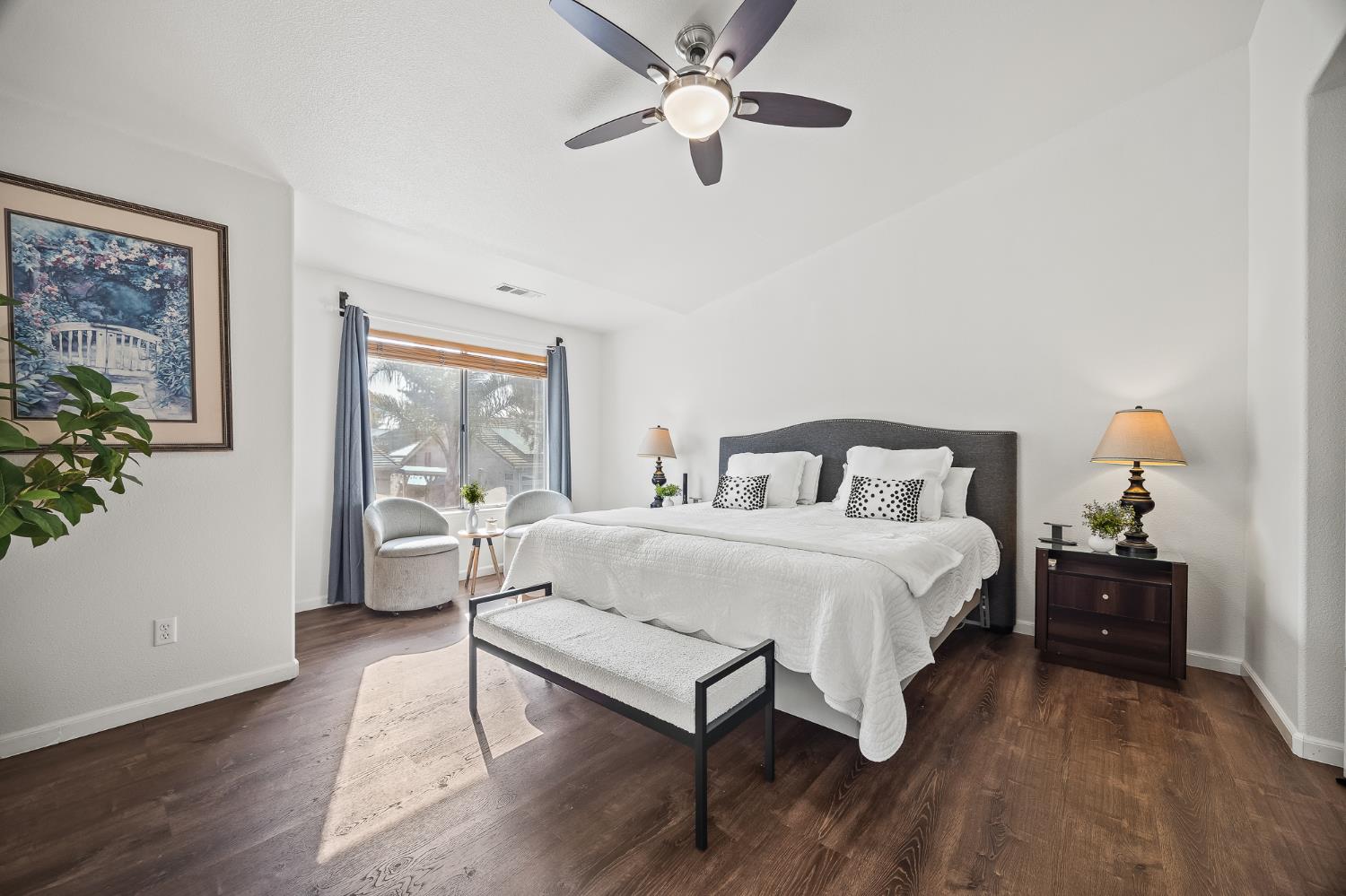 2518 Keats Ave, Clovis, CA 93611