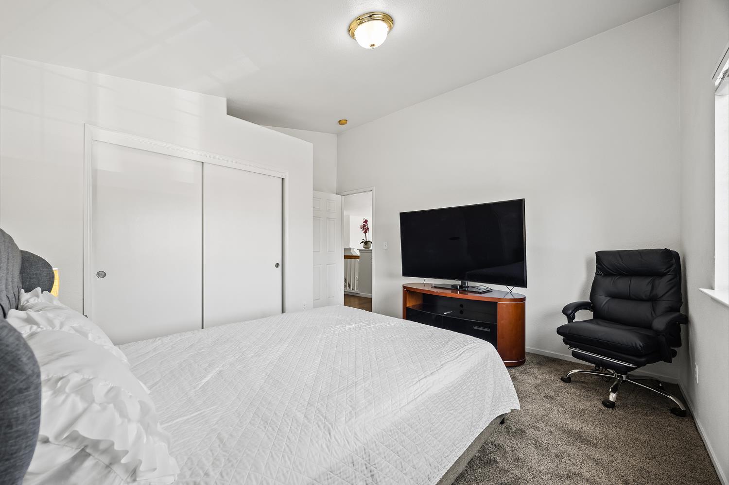 2518 Keats Ave, Clovis, CA 93611