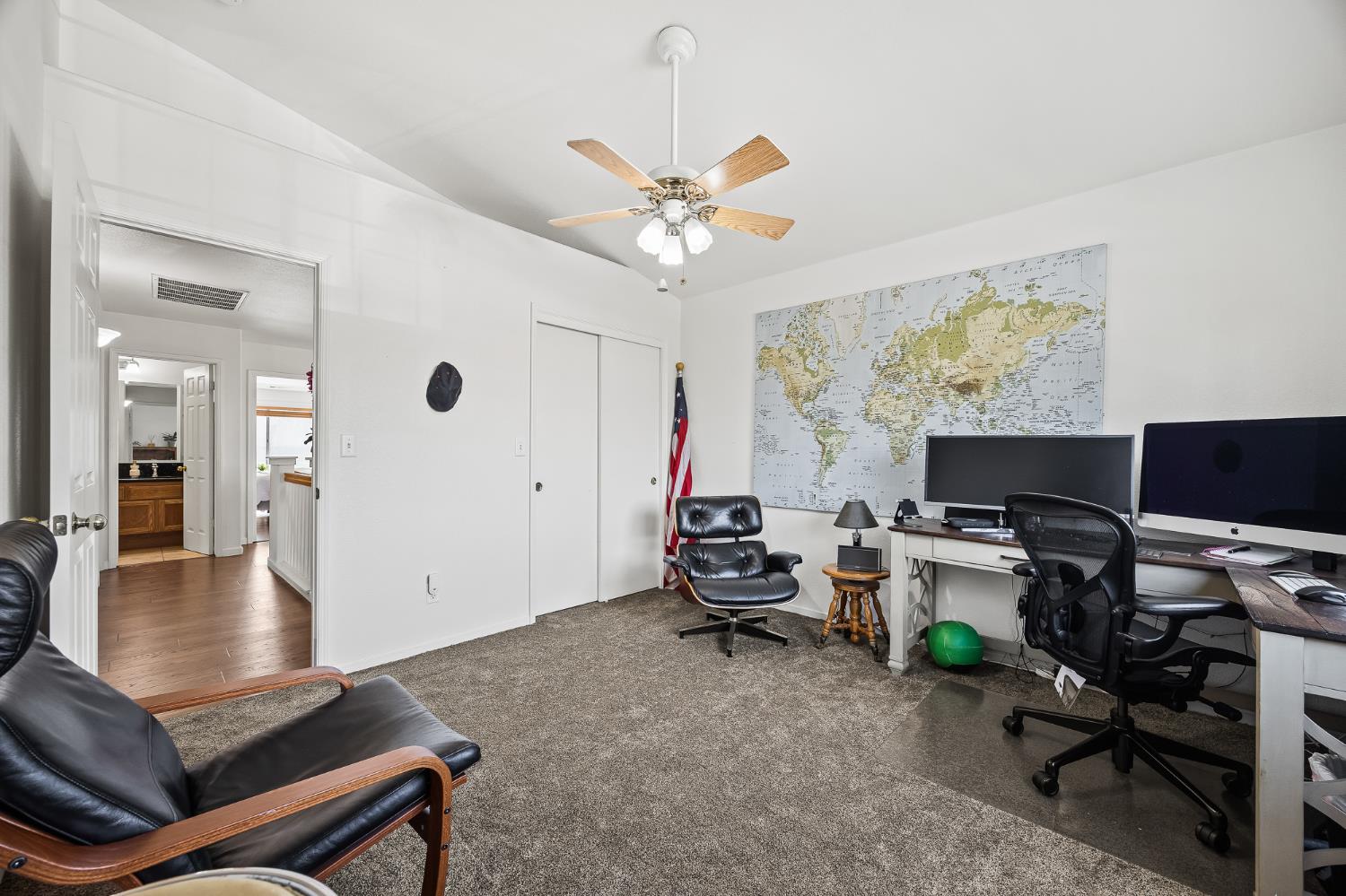 2518 Keats Ave, Clovis, CA 93611