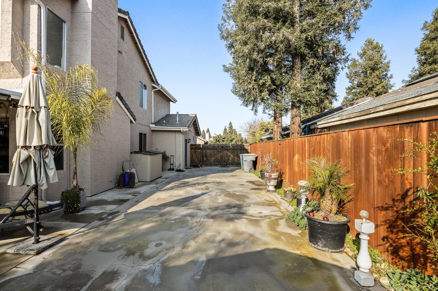 2518 Keats Ave, Clovis, CA 93611