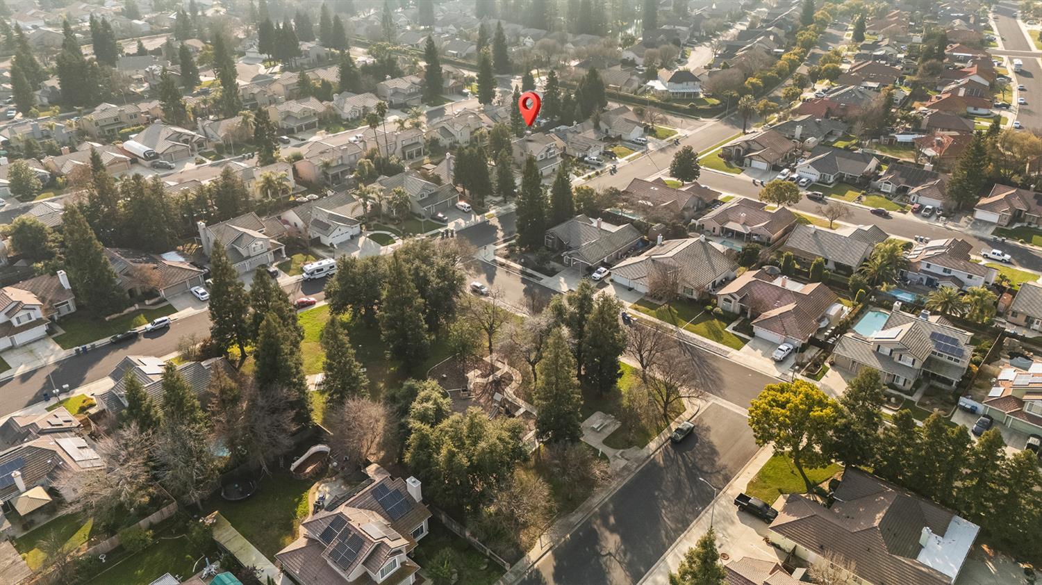 2518 Keats Ave, Clovis, CA 93611