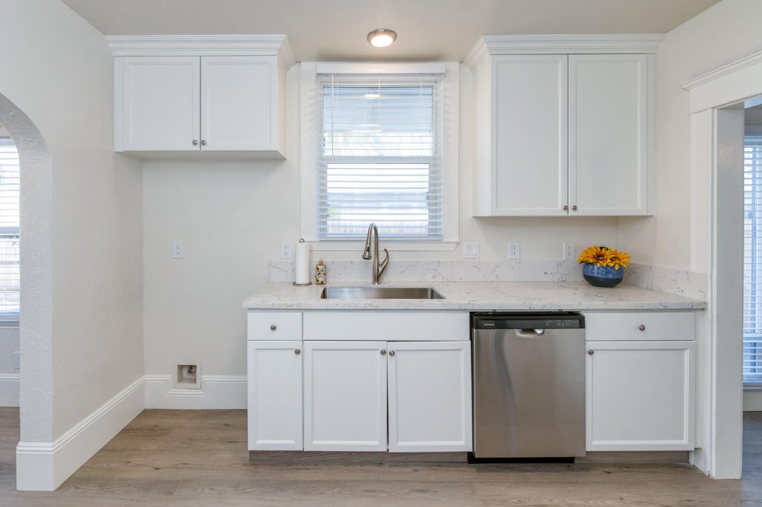 701 E Clinton Ave, Fresno, CA 93704