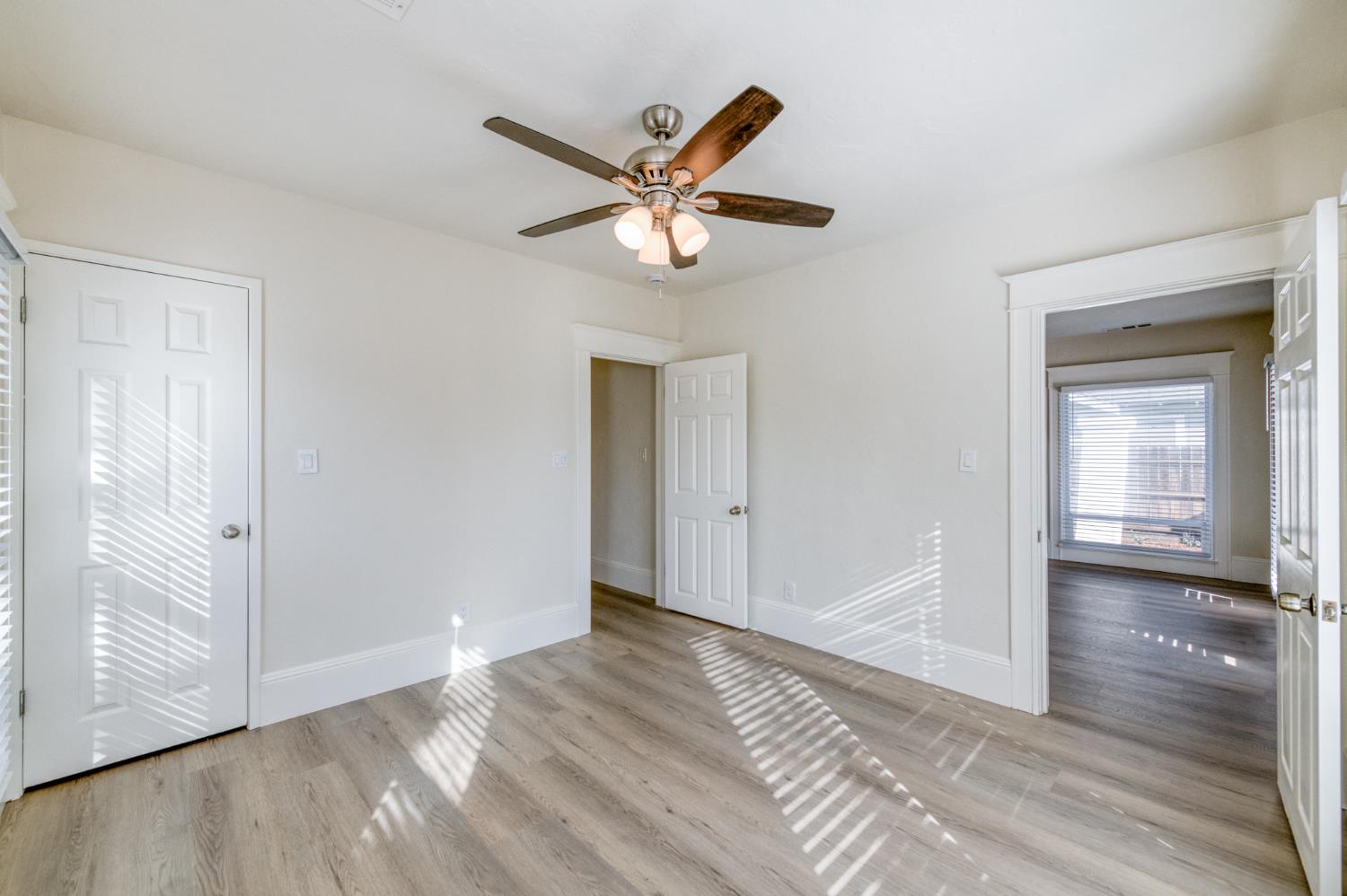 701 E Clinton Ave, Fresno, CA 93704