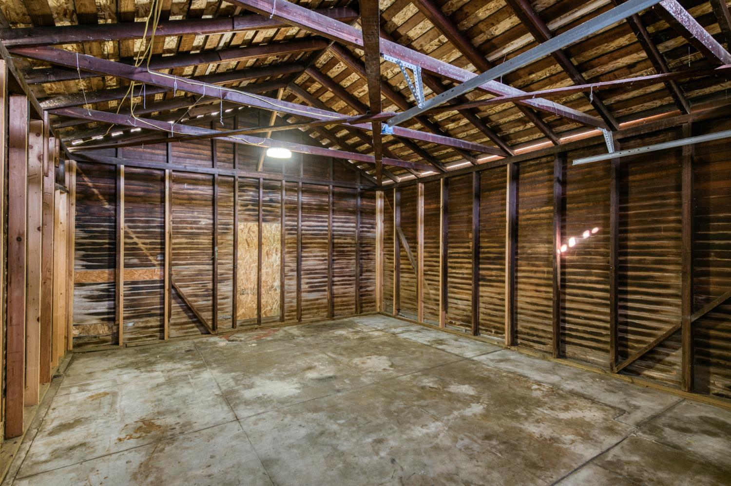 701 E Clinton Ave, Fresno, CA 93704