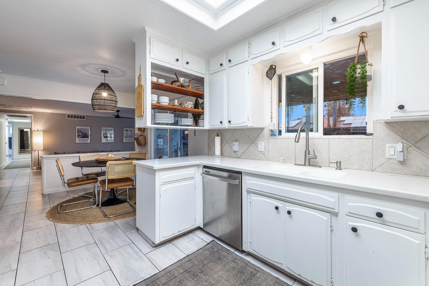 754 E Spruce Ave, Fresno, CA 93720