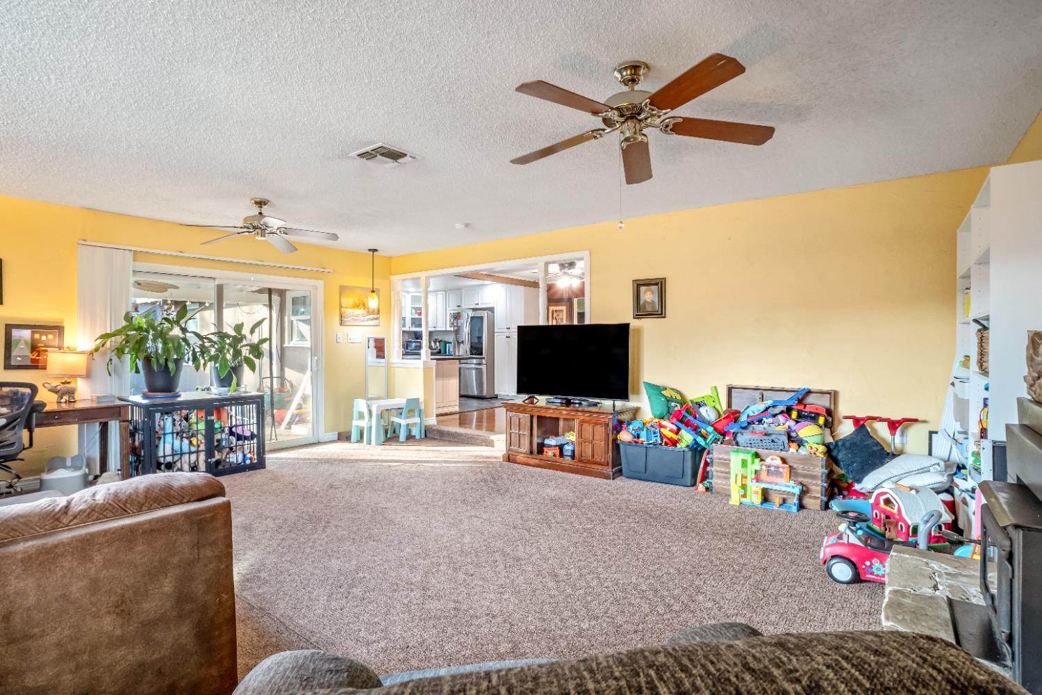 3846 Maywood Dr S, Fresno, CA 93703