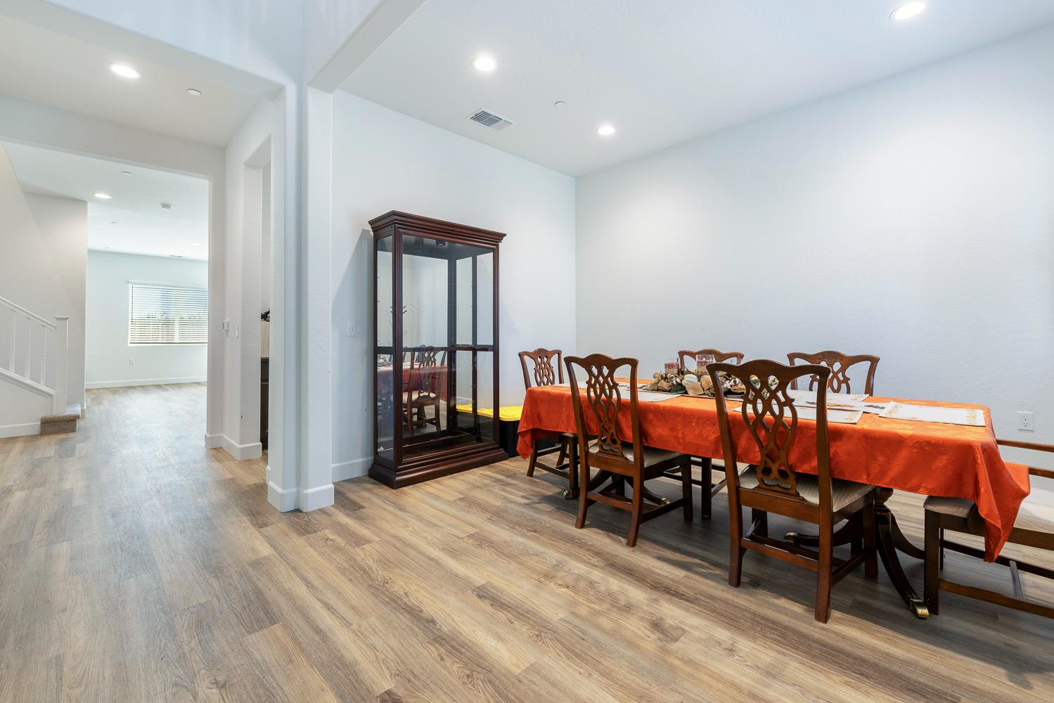 2078 N Laverne Ave, Fresno, CA 93727