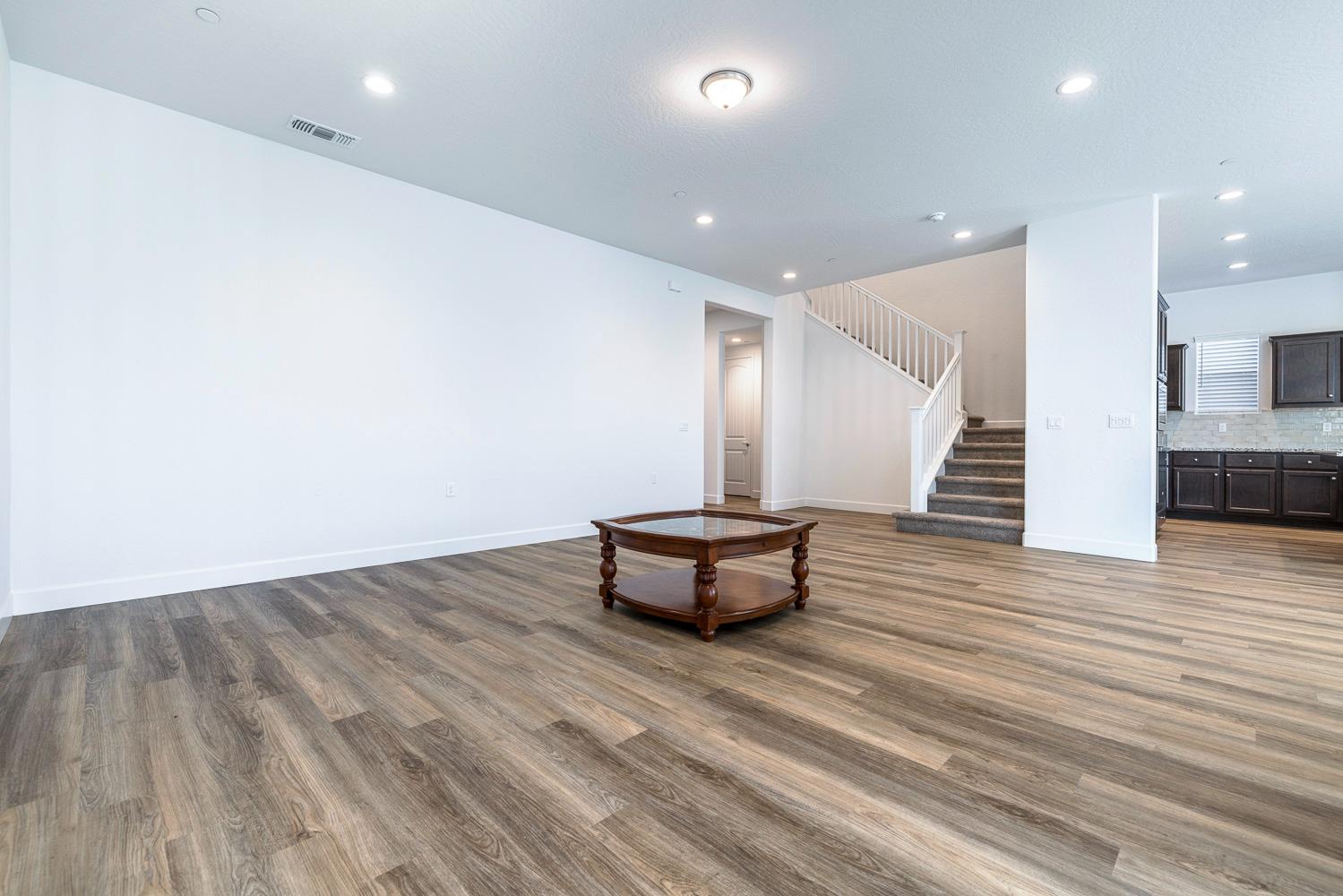 2078 N Laverne Ave, Fresno, CA 93727