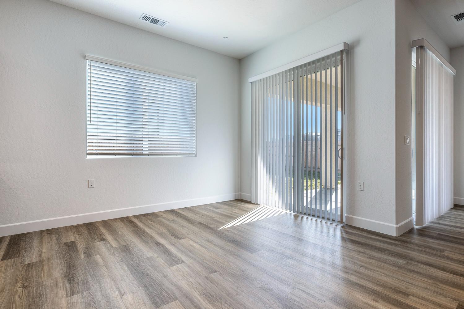 2078 N Laverne Ave, Fresno, CA 93727