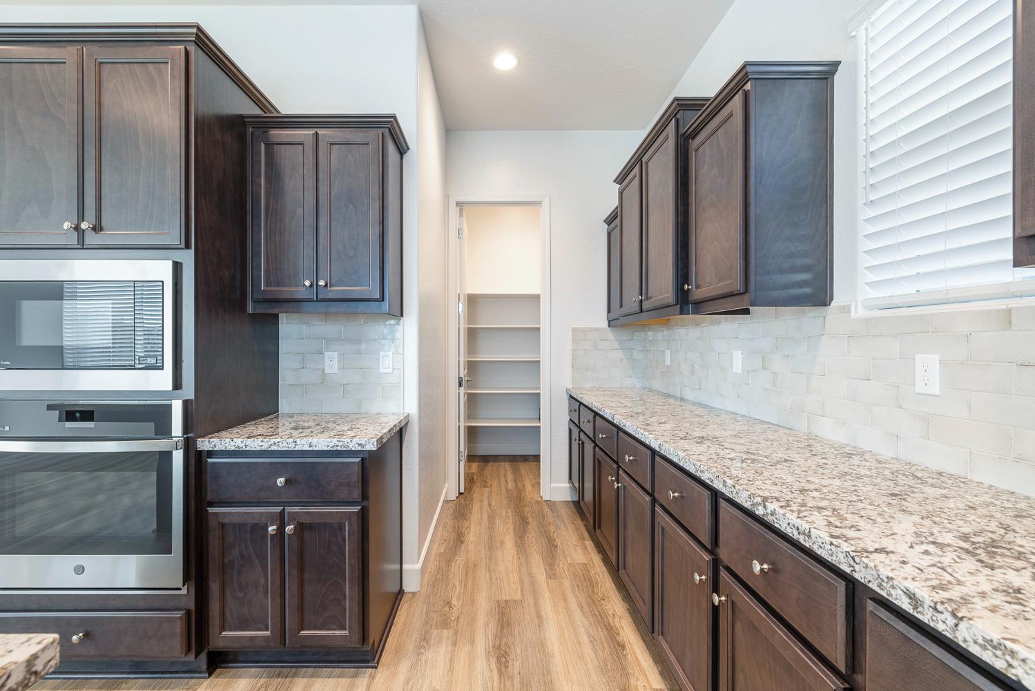 2078 N Laverne Ave, Fresno, CA 93727