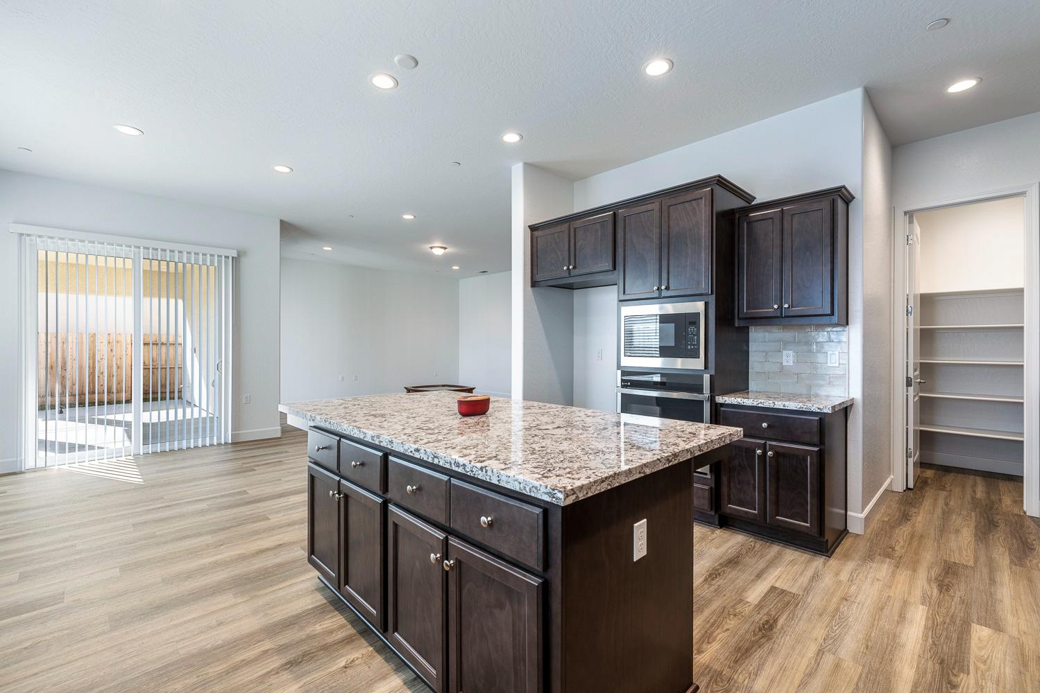 2078 N Laverne Ave, Fresno, CA 93727