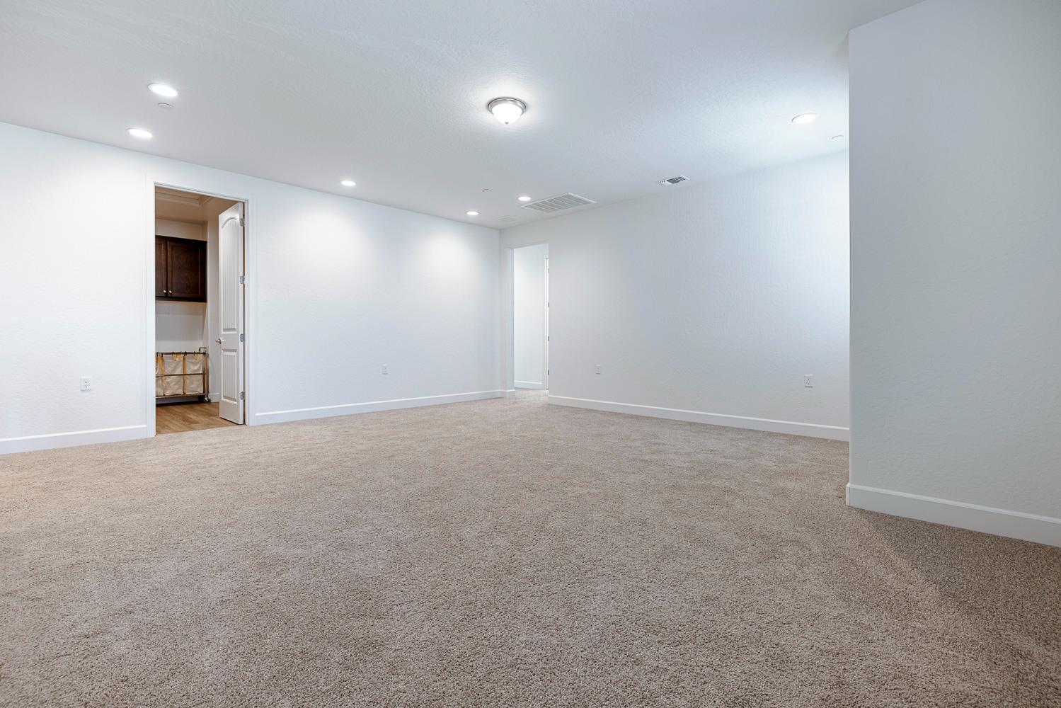 2078 N Laverne Ave, Fresno, CA 93727