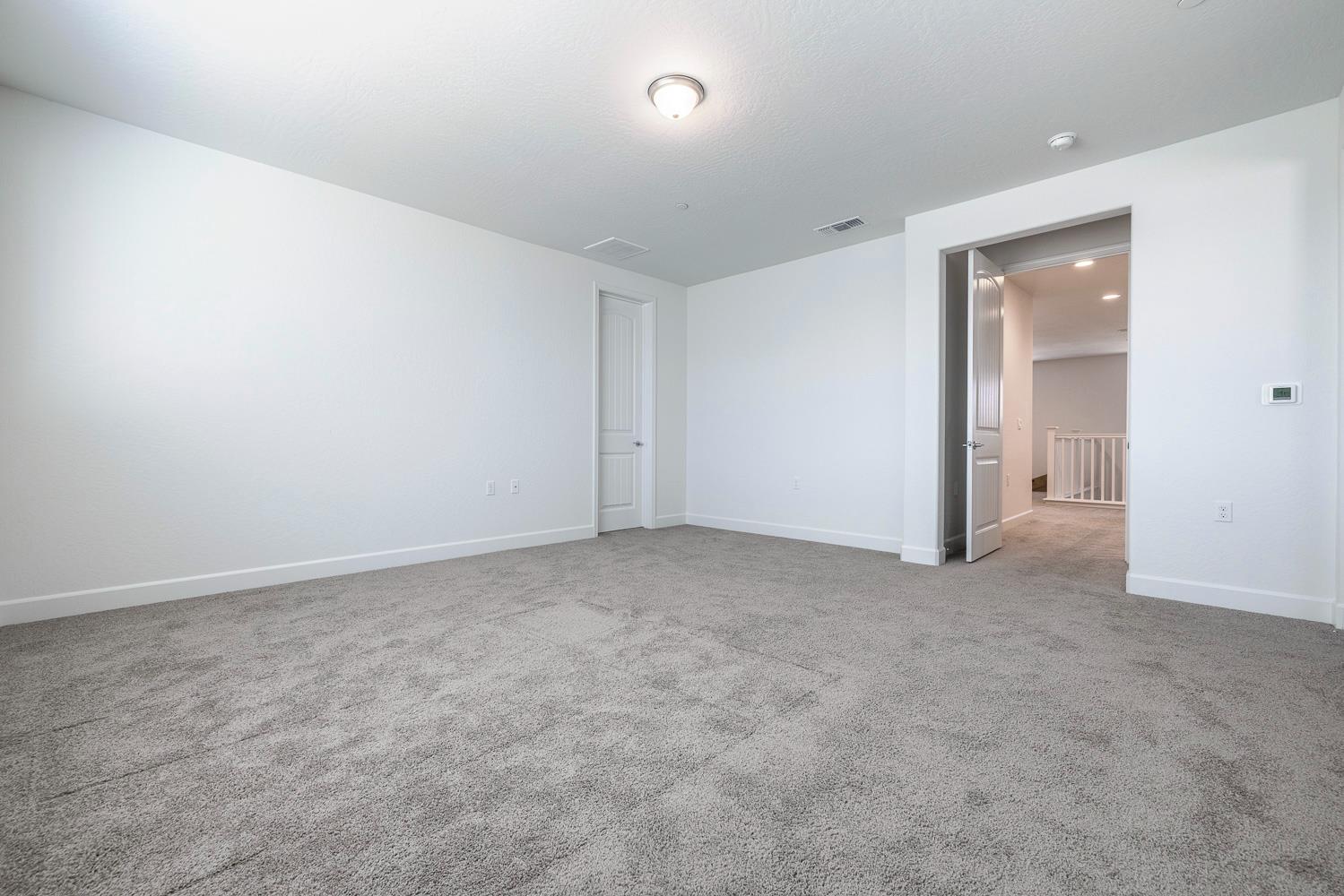 2078 N Laverne Ave, Fresno, CA 93727