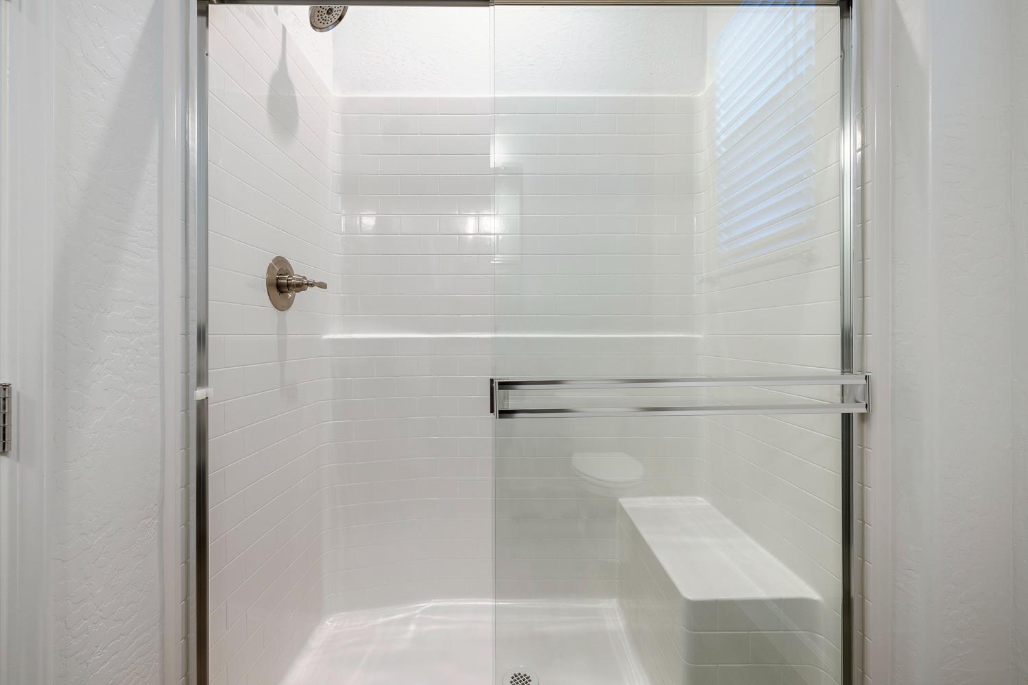 2078 N Laverne Ave, Fresno, CA 93727