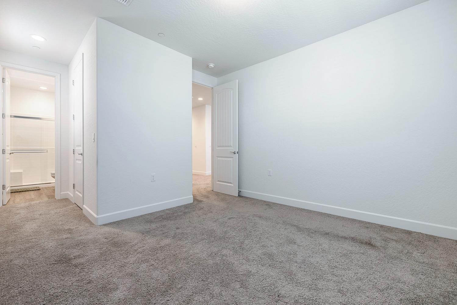 2078 N Laverne Ave, Fresno, CA 93727