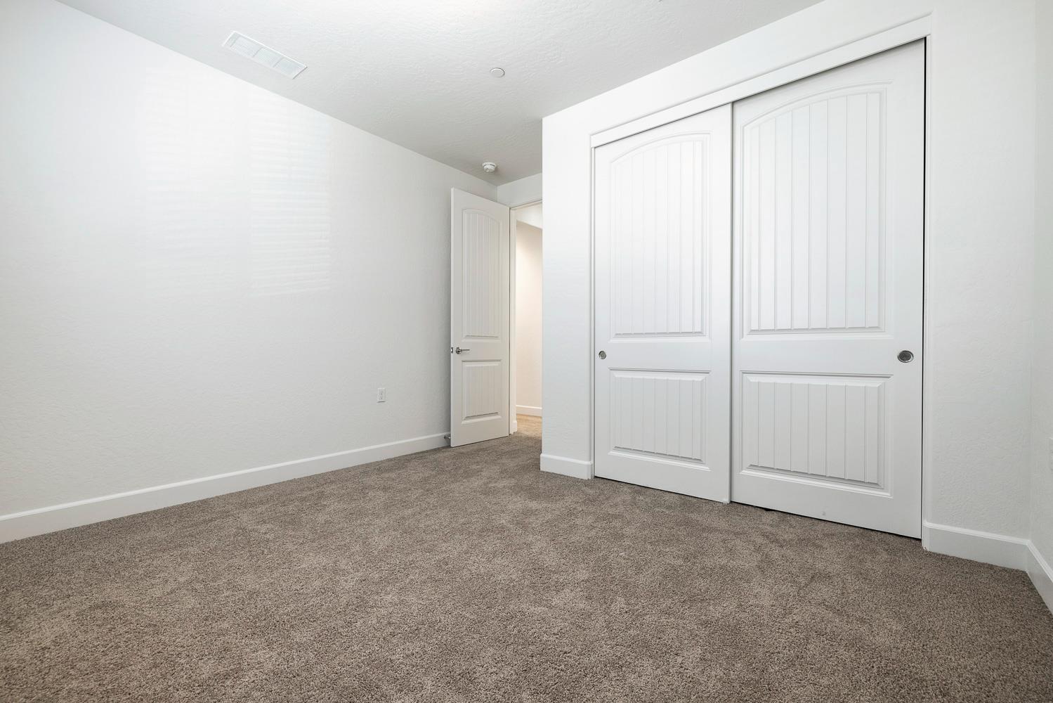 2078 N Laverne Ave, Fresno, CA 93727