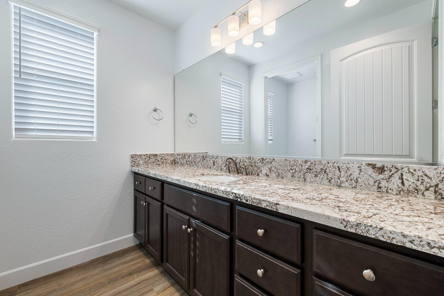 2078 N Laverne Ave, Fresno, CA 93727