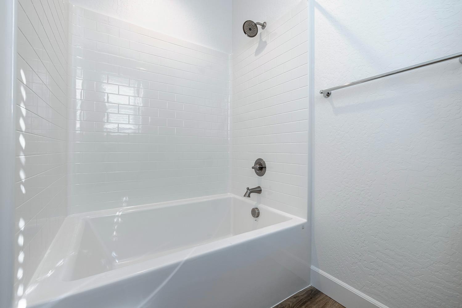 2078 N Laverne Ave, Fresno, CA 93727