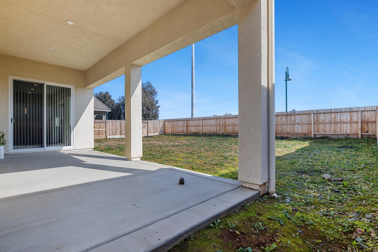 2078 N Laverne Ave, Fresno, CA 93727