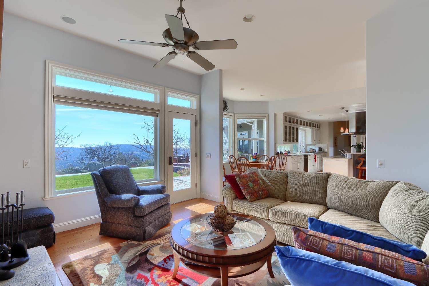 42158 John Muir Dr, Coarsegold, CA 93614