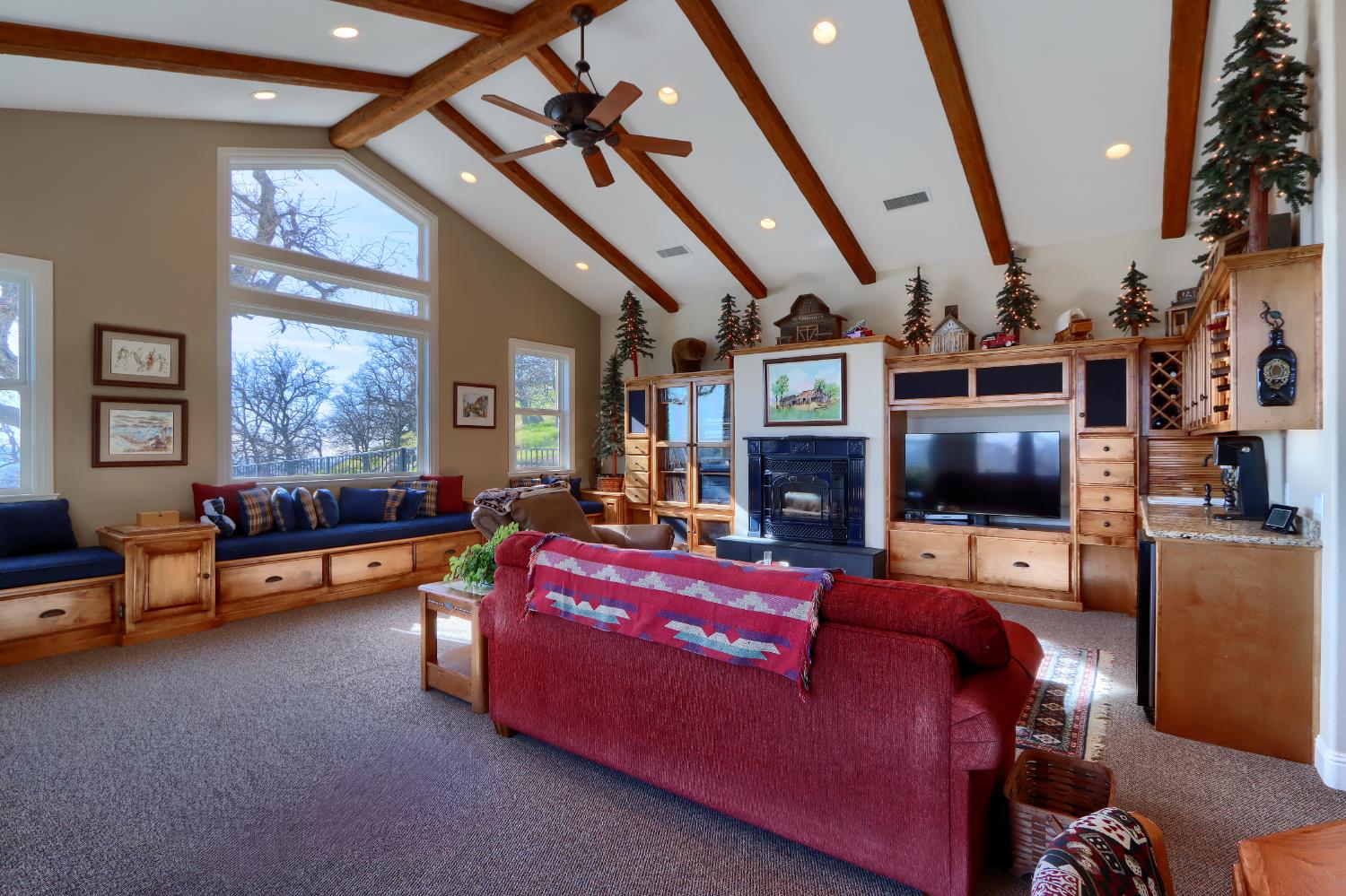 42158 John Muir Dr, Coarsegold, CA 93614