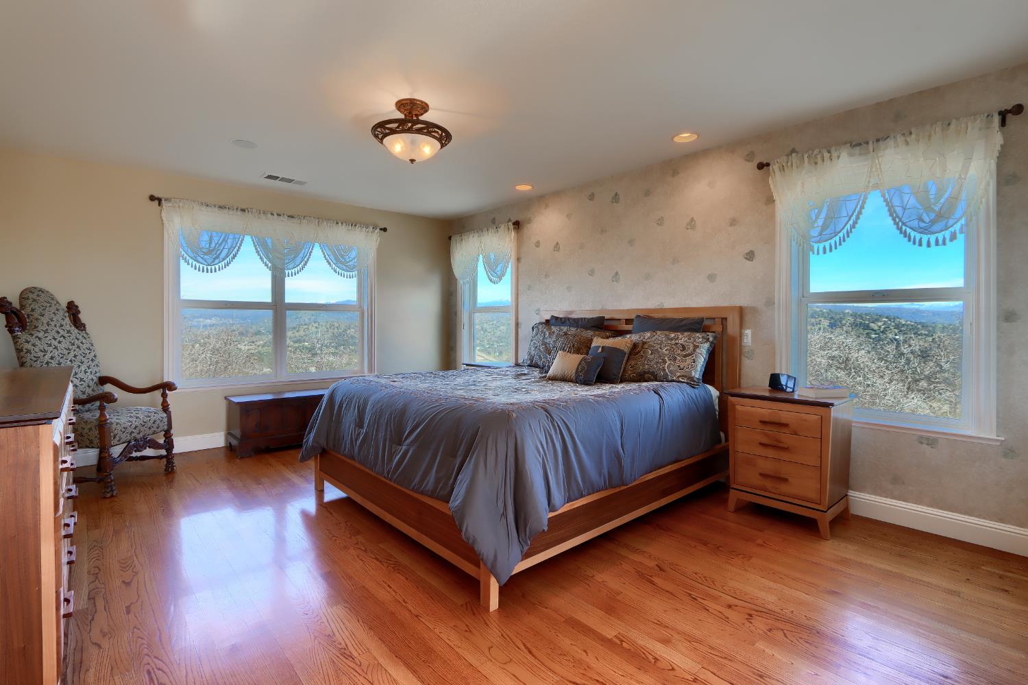 42158 John Muir Dr, Coarsegold, CA 93614