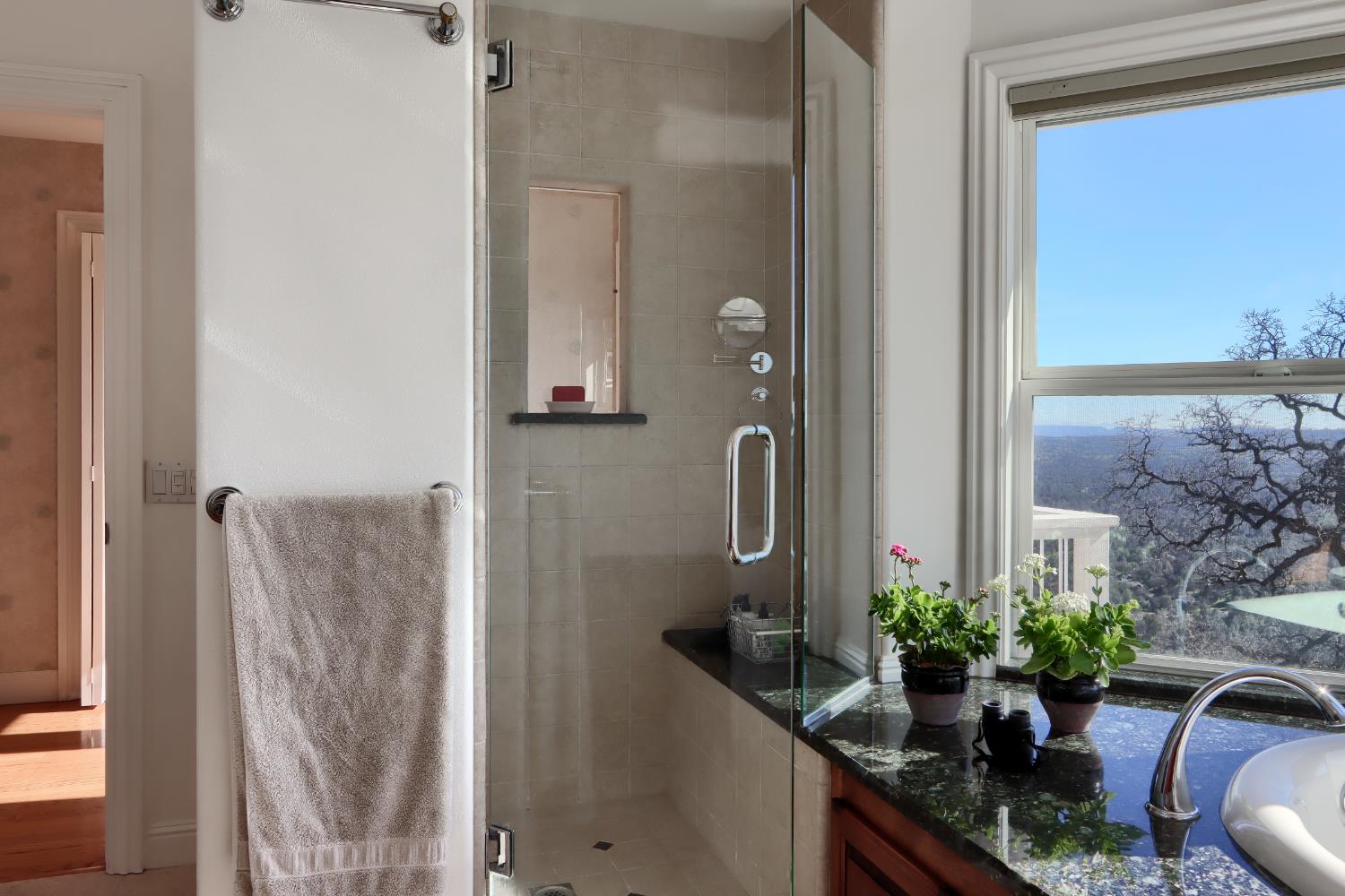 42158 John Muir Dr, Coarsegold, CA 93614