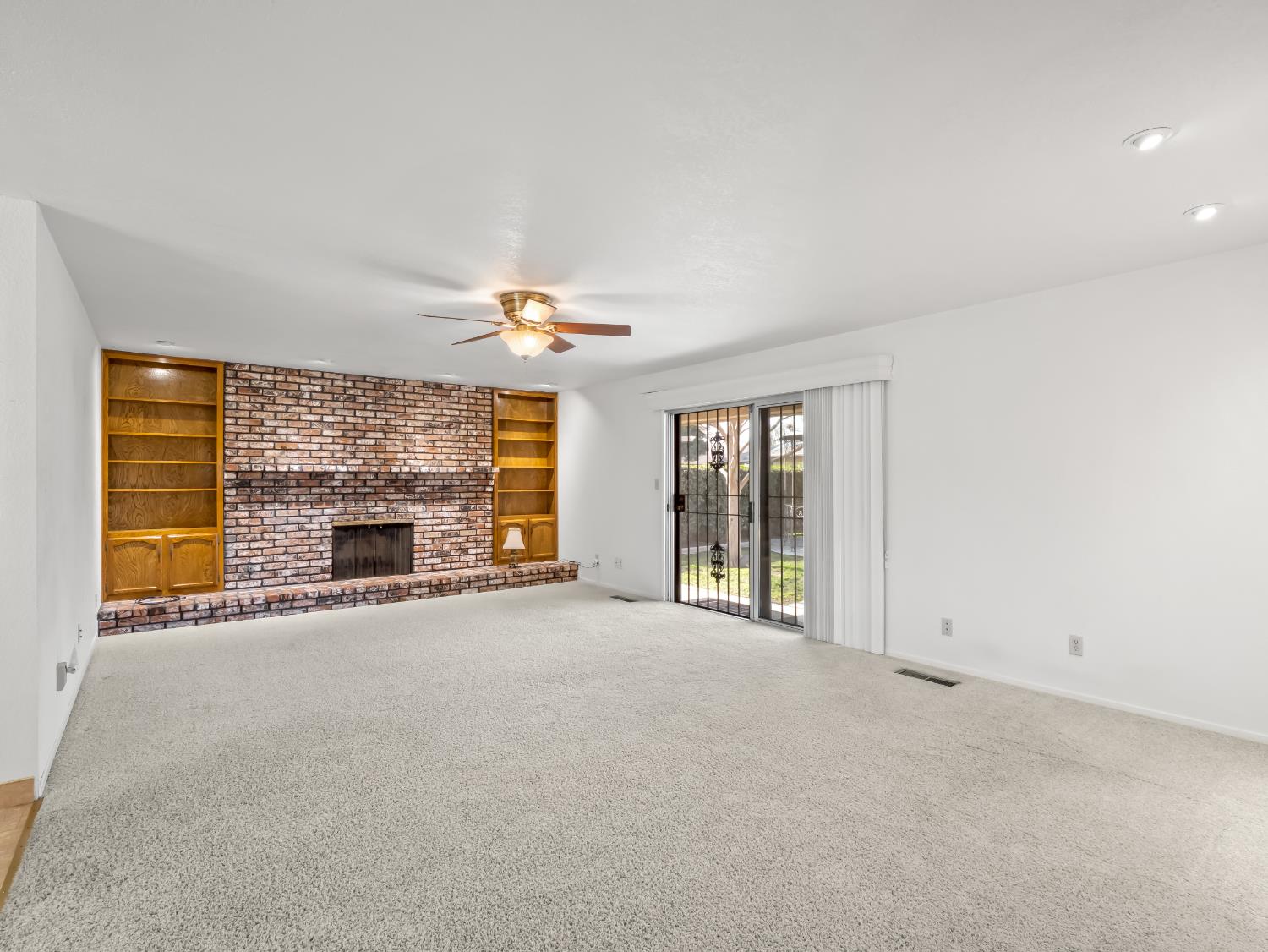 6613 N Chance Ave, Fresno, CA 93710