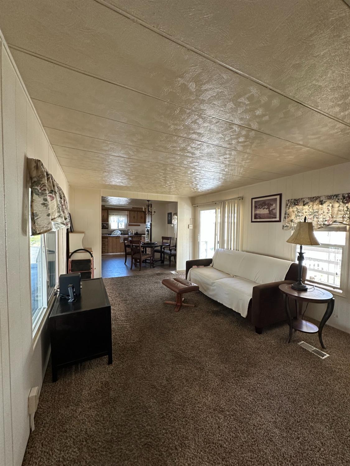 39678 Road 425B #33, Oakhurst, CA 93644