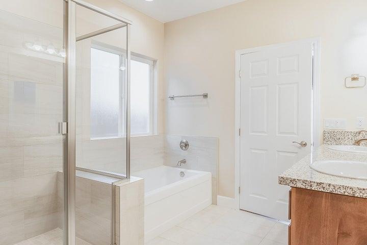 2234 S Burke St, Visalia, CA 93292