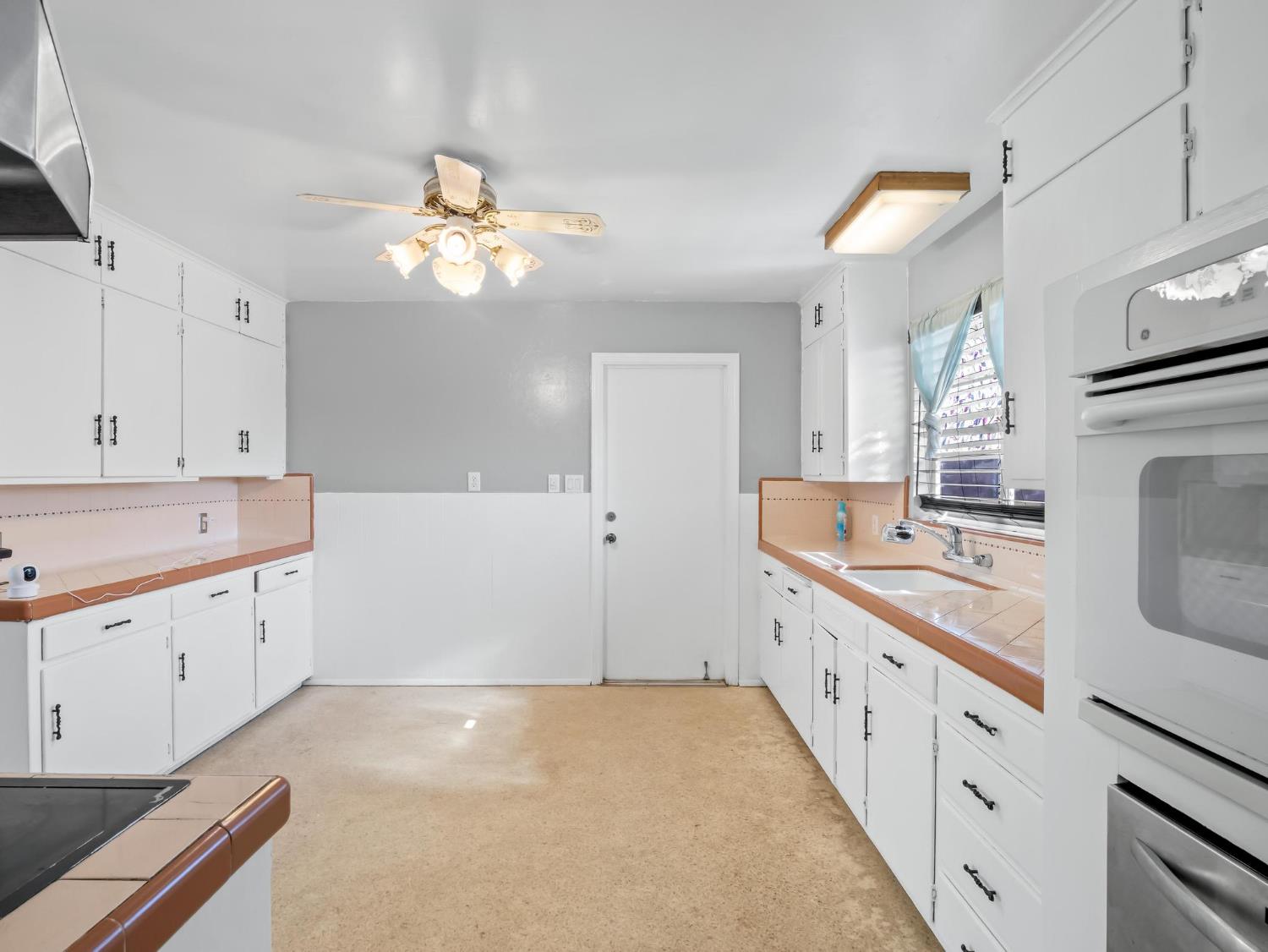 5491 E Dakota Ave, Fresno, CA 93727