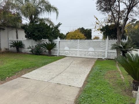 5225 E Belmont Ave, Fresno, CA 93727