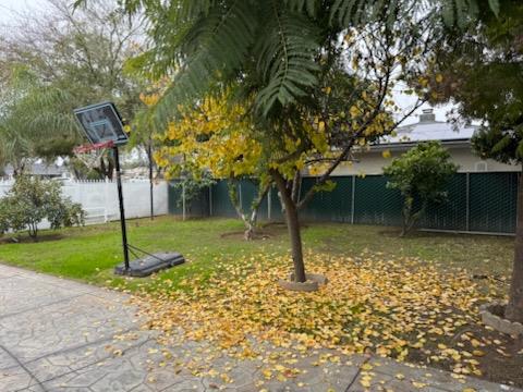 5225 E Belmont Ave, Fresno, CA 93727