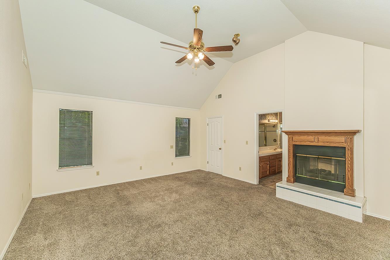 534 E Mariners Cir, Fresno, CA 93730