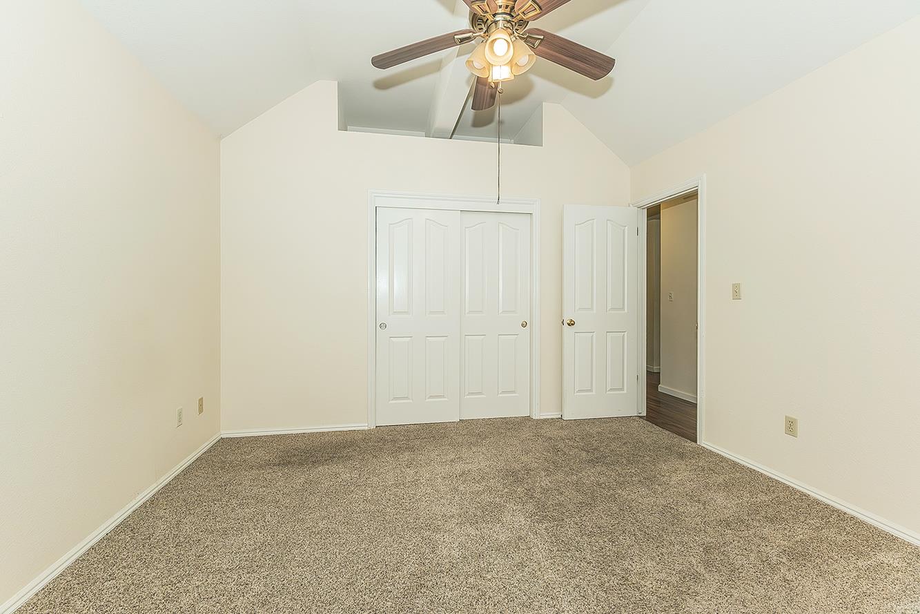 534 E Mariners Cir, Fresno, CA 93730