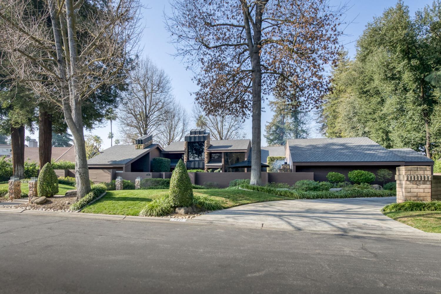 7621 N Laguna Vista Ave, Fresno, CA 93711